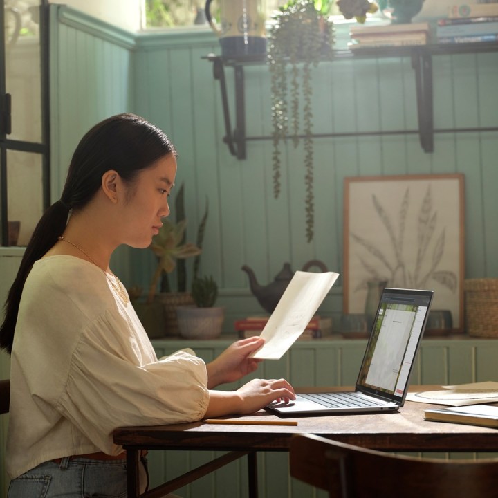 HP Envy x360 14-fa0016nw Ryzen 7 8840HS 14"WUXGA Touch 300nits 16GB LPDDR5-6400 SSD512 Radeon 780M Cam 5 Mpx IR 59Wh Win11