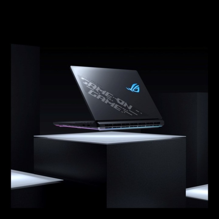 ASUS ROG Strix SCAR 16 G635LX-U9644W Ultra 9 275HX 16.0"2.5K Mini LED 240Hz 1200nits AG 64GB DDR5 5600 2xSSD2TB GeForce RTX 5090
