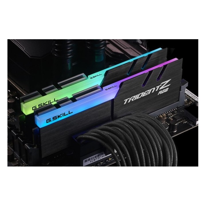 Zestaw pamięci G.SKILL TRIDENTZ F4-3200C16D-32GTZRX (DDR4 DIMM 2 x 16 GB 3200 MHz CL16)